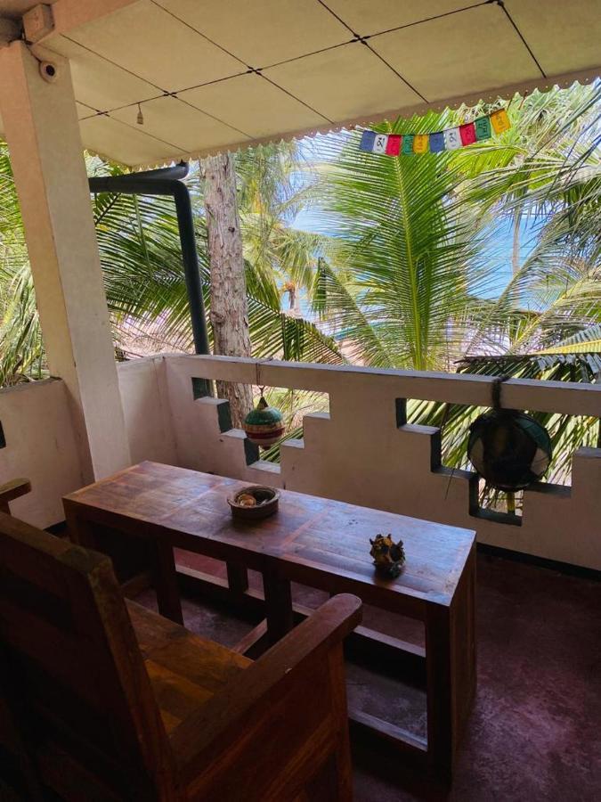 Chandi Gaya Beach Guesthouse 坦加拉 外观 照片