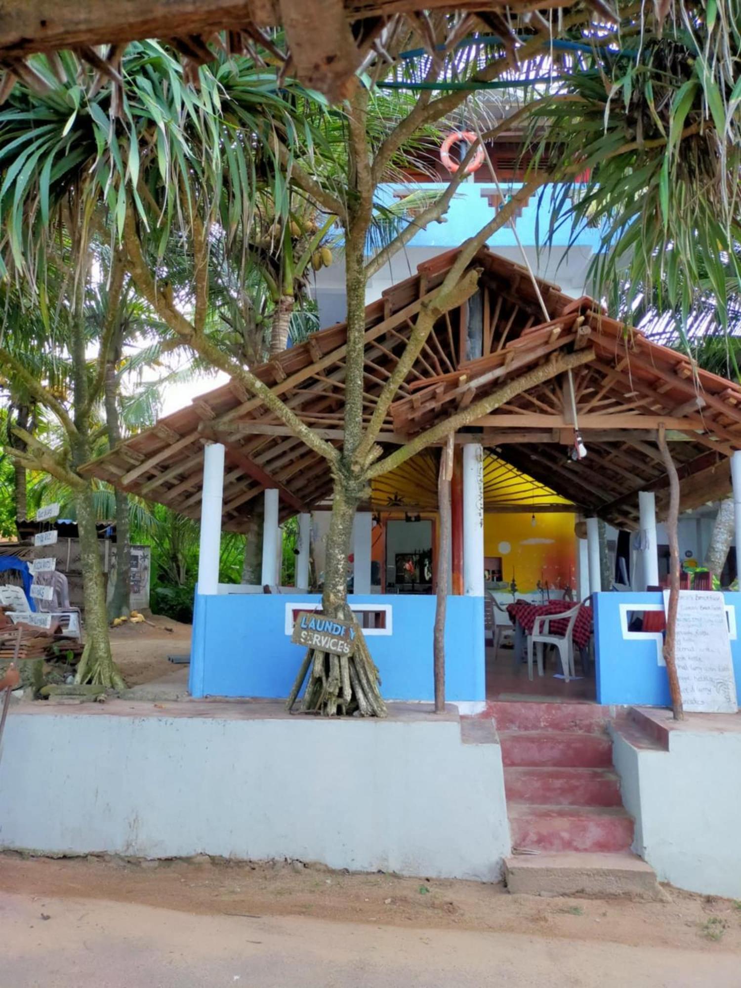 Chandi Gaya Beach Guesthouse 坦加拉 外观 照片