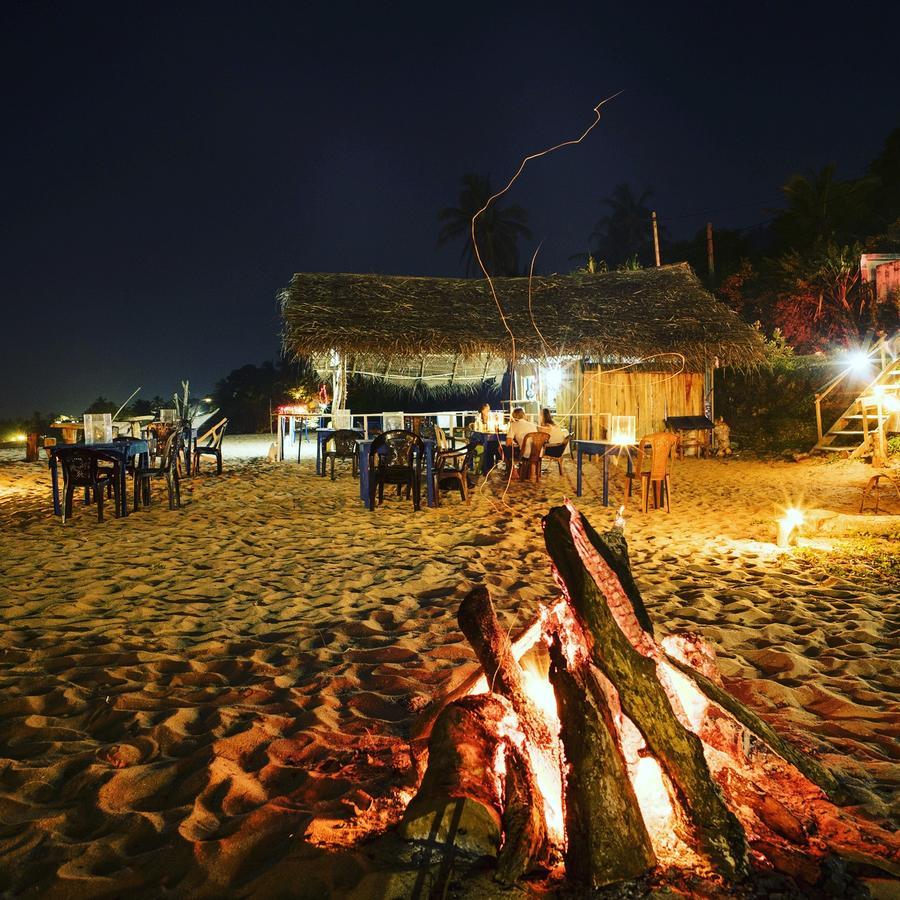 Chandi Gaya Beach Guesthouse 坦加拉 外观 照片